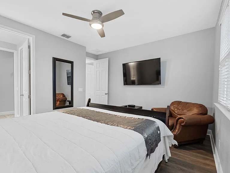 206 Aberdeen St — Photo 18