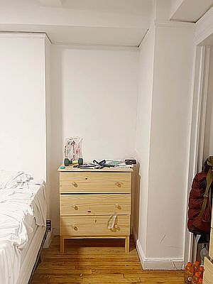 3rd image of 304 E 41st St APT 305A