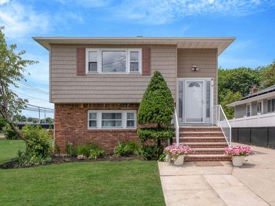 106 Bay Avenue, Ronkonkoma, NY, 11779