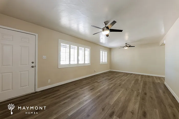 2311 W Whitton Ave — Photo 4