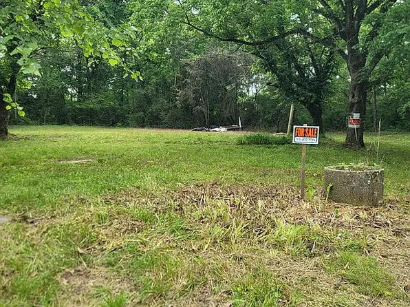 127 4th St, Tracy City, TN 37387