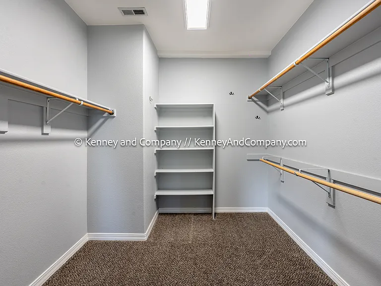 4715 Paramount Pl — Photo 9