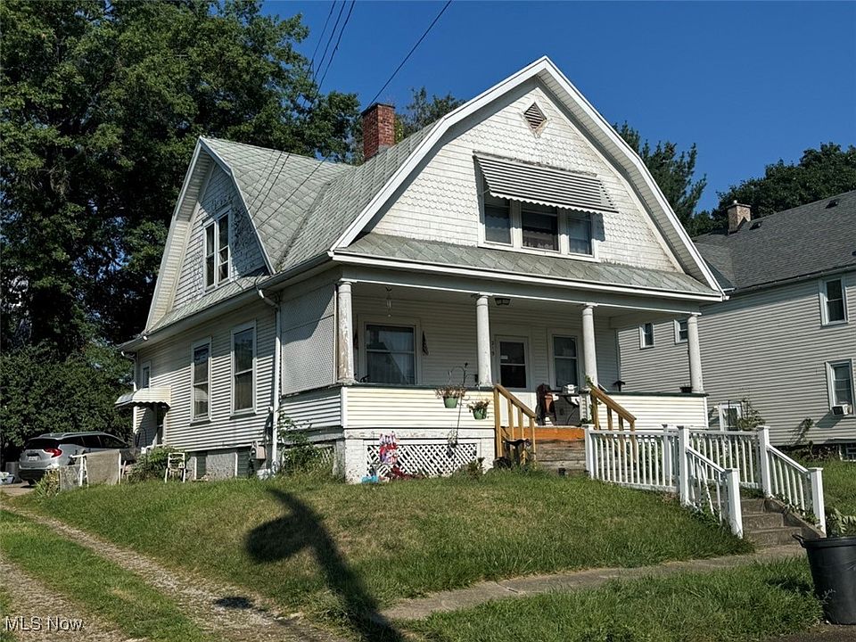 2nd image of 219 Park Ave NW