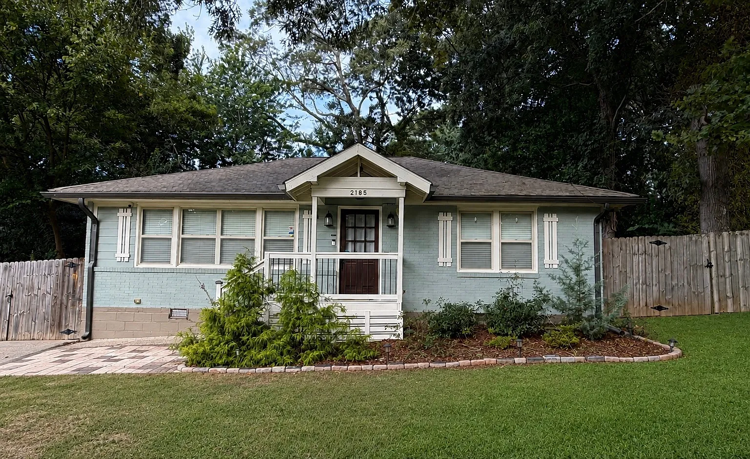 3 bed, 1589 sqft, $2,300 — Photo 1