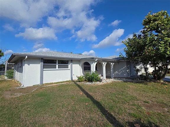 2nd image of 8825 Lido Ln