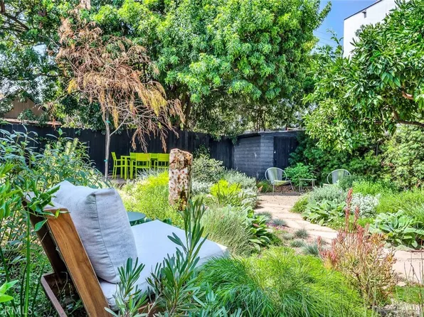 7451 Midfield Ave, Los Angeles, CA 90045