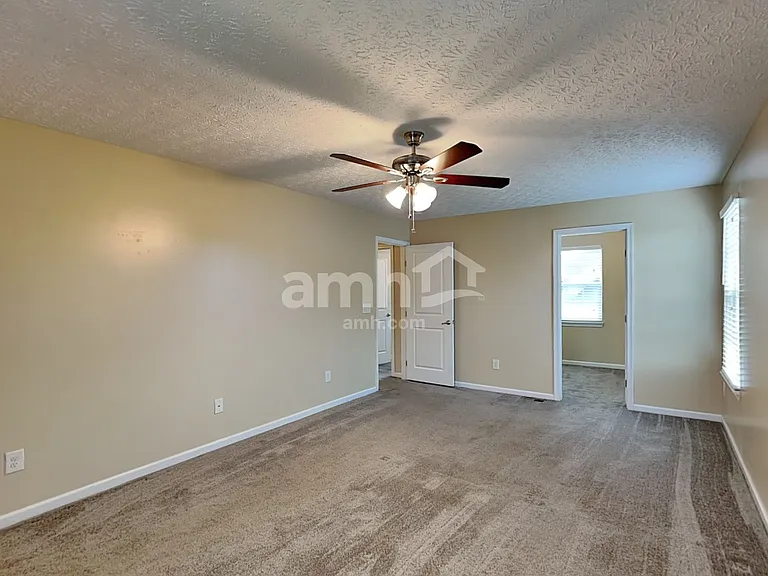 317 Evergreen Cir — Photo 8