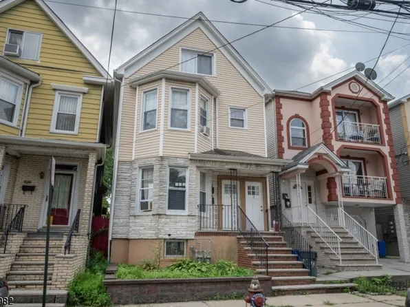 928 Anna St, Elizabeth City, NJ 07201