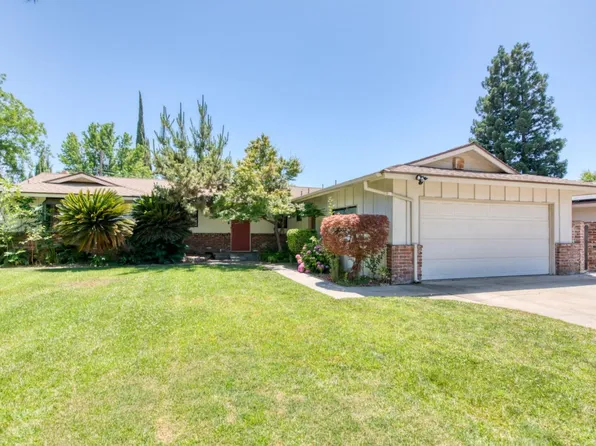 147 W Dovewood Ln, Fresno, CA 93704