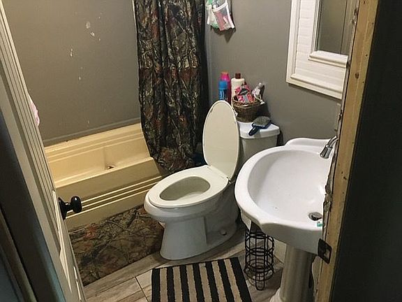 5th image of 154 Fleet Dr #119