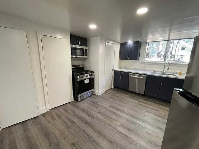 2 bed, 1300 sqft, $3,600 — Photo 3