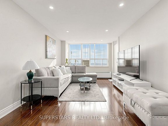 3rd image of 390 Dixon Rd #1906
