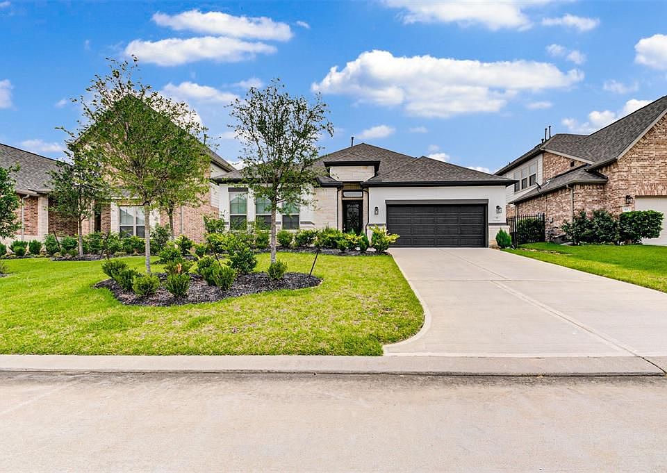 1st image of 59 Wyatt Oaks Dr