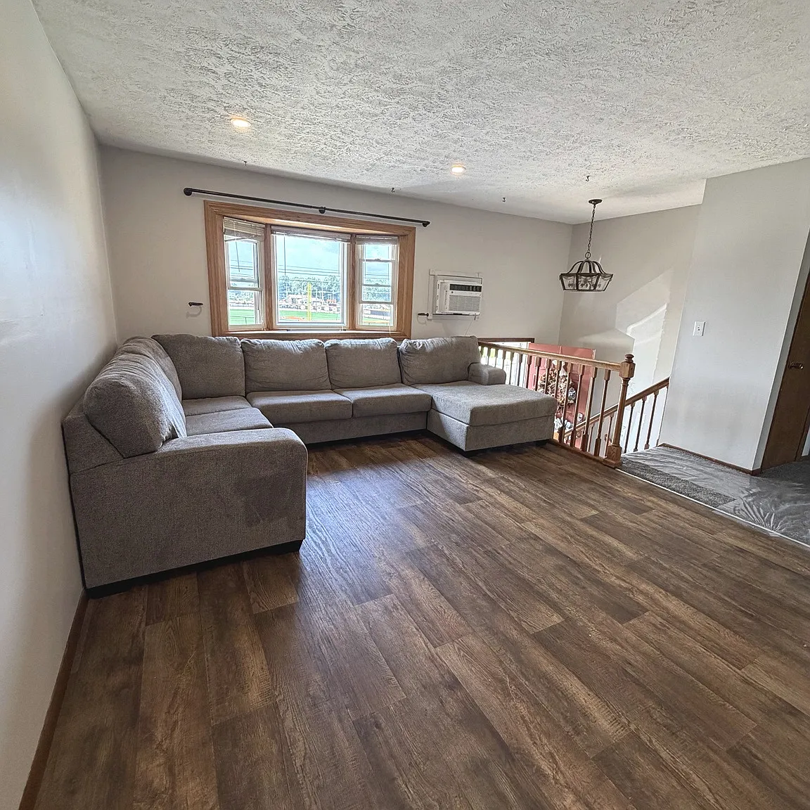 606 Wise Ave NE — Photo 3