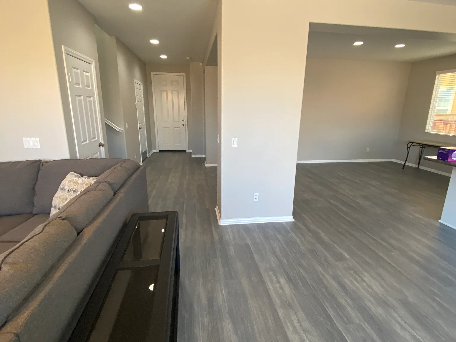 5 bed, 2437 sqft, $3,400 — Photo 3