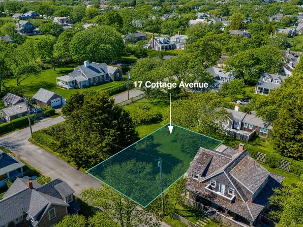 17 Cottage Ave, Nantucket, MA 02554