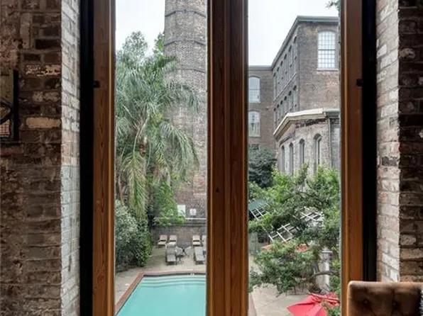 920 Poeyfarre St APT 222, New Orleans, LA 70130