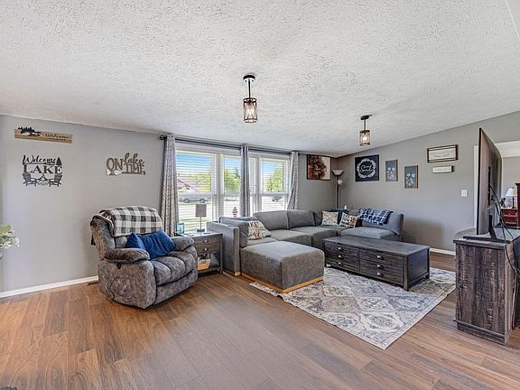 5th image of 720 S Shore Ct