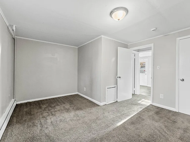 323 Philadelphia Ave #4 — Photo 7