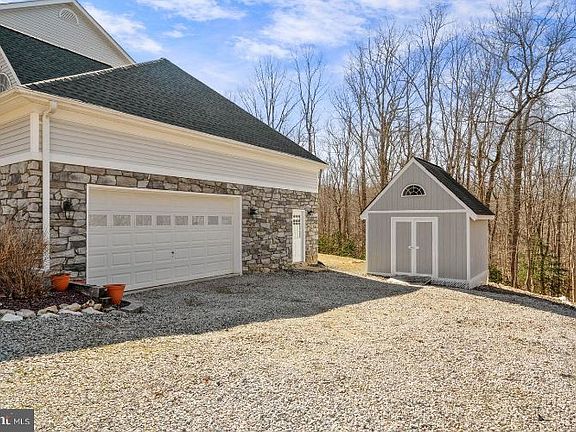 3rd image of 5501 River Oak Ct