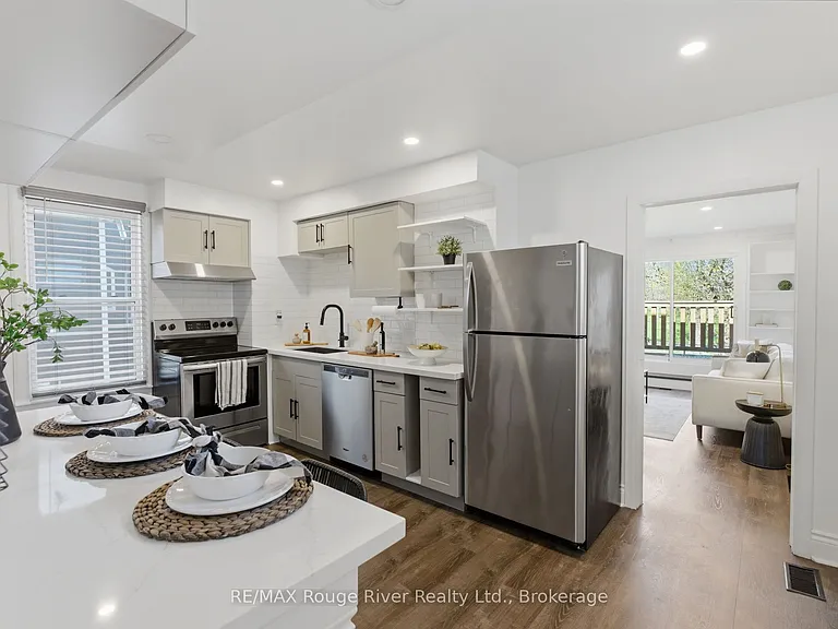 163 Nassau St — Photo 8