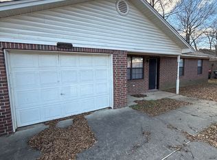 1002 E 22nd St, Russellville, AR 72802