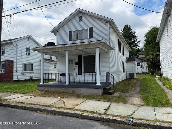 2nd image of 165 Mill St