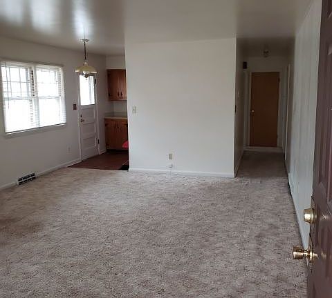 2nd image of 1328 Lewis Ave