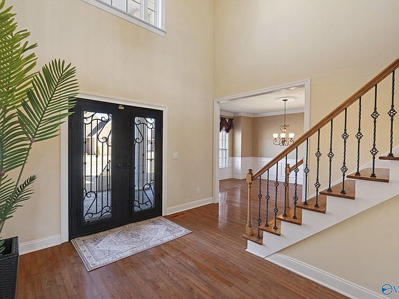 2nd image of 118 Wesly Clark Blvd