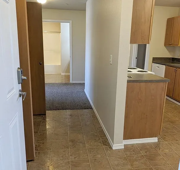 Wellesley Park Apartments — Photo 121