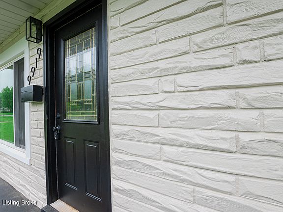 3rd image of 9919 Scrim Ave