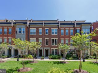 835 Regents Sq, Oxon Hill, MD 20745