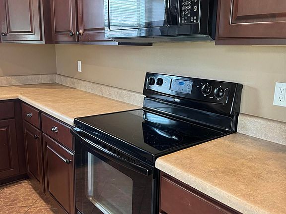 5th image of 1405 Lauren Dr