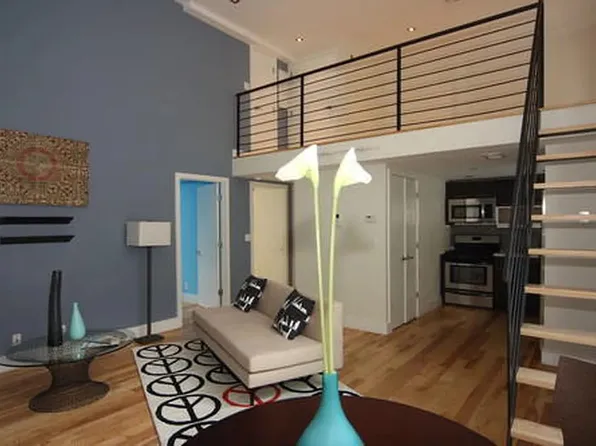 320 Bedford Avenue image 5 of 11