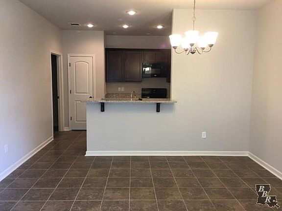 3rd image of 411 Cypress Garden Dr