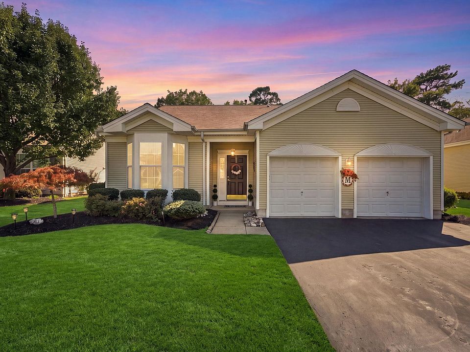 1st image of 36 Crowndale Pl