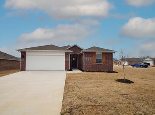 517 Colorado St, Farmington, AR 72730