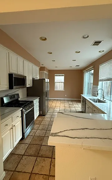 952 Furlong Dr — Photo 4