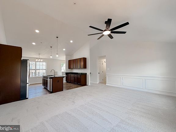 4th image of 21096 Lizson Ct