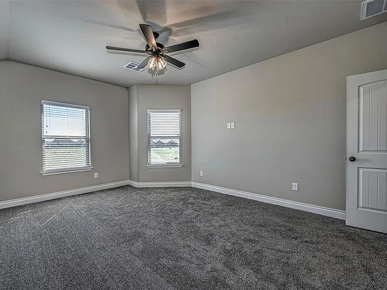 4525 Black Mesa Ln — Photo 10