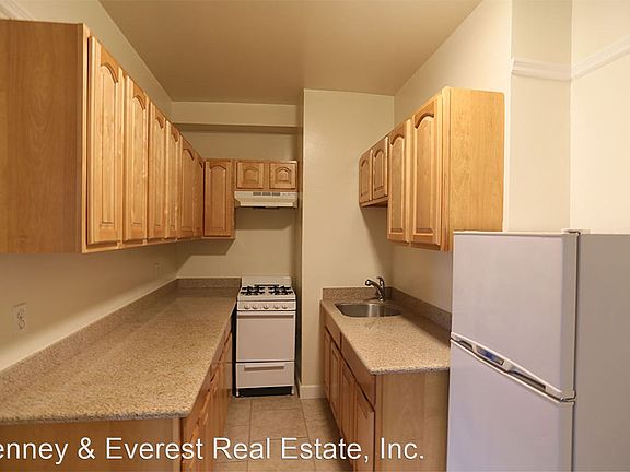 4th image of 837 Geary St #304