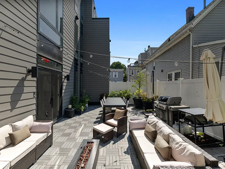 101 Condor St #205 — Photo 20