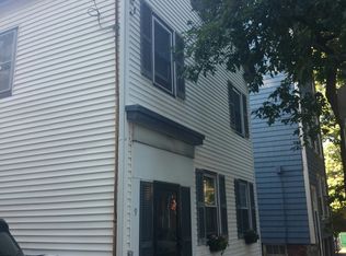 9 Oak St, Charlestown, MA 02129