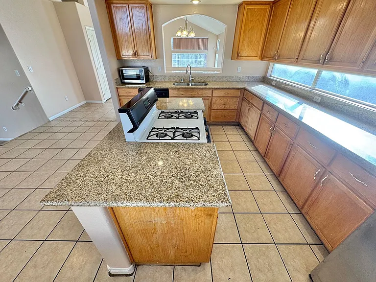 2514 Quail Canyon Ave — Photo 5