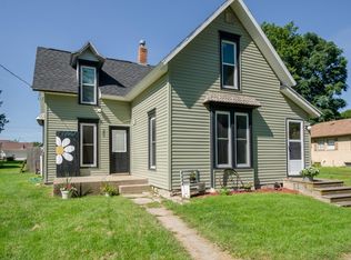 309 Main St, Center Point, IA 52213