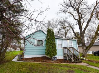 924 Horace Ave N, Thief River Falls, MN 56701