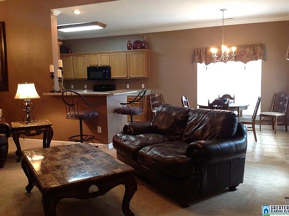 5th image of 1032 Castlemaine Dr