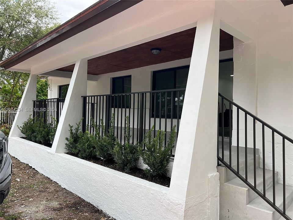 1st image of 6150 SW 16th St