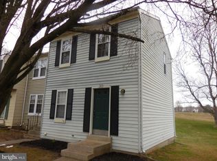 30 Valley Bend Ct, Germantown, MD 20876