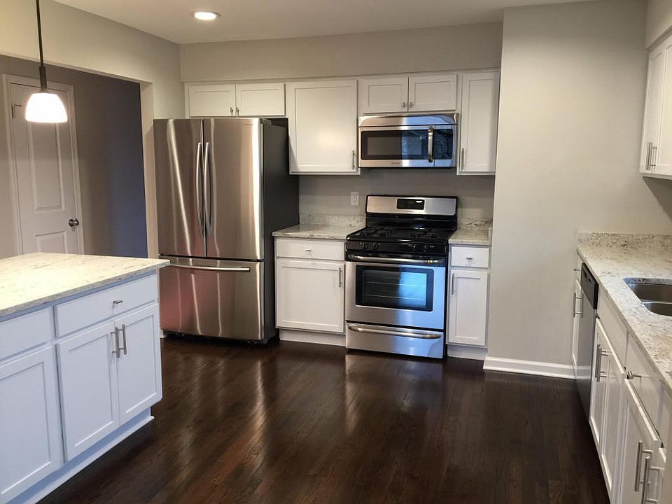 1st image of 1956 Park Ln